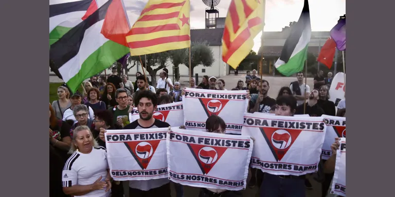 La Crida per Sabadell denuncia un cop de porra gratuït d'un mosso a un regidor durant les protestes contra Vox