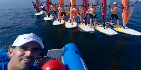 Jan Sanfeliu i Nico Forés disputen els 2018 RS:X Youth World Championship amb la Real Federació Espanyola de Vela