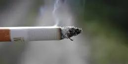 Entra en vigor a Catalunya la prohibició de fumar al carrer si no es pot mantenir una distància interpersonal de dos metres
