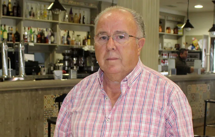 COPE Utrera (98.1 FM) brinda un sentido homenaje radiofónico a Ildefonso García, fundador del «Bar Alonsi»