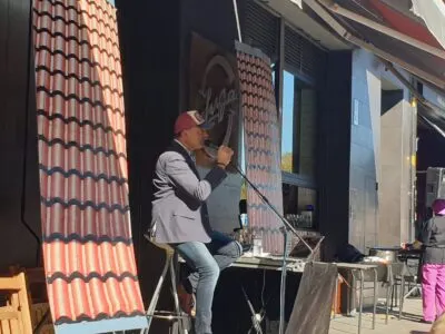 Els vermuts musicals del Loren dinamitzen la zona del Vilar