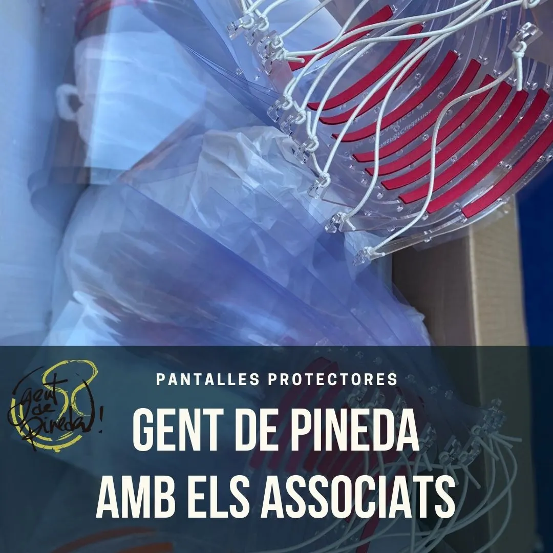 Gent de Pineda ha començat a repartir pantalles protectores als seus establiments