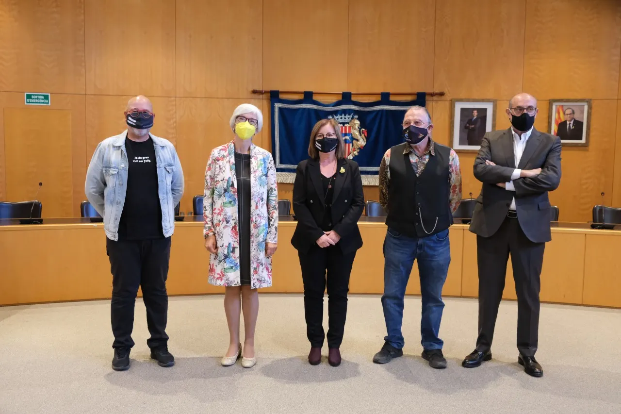 L’Ajuntament de Cambrils homenatja a tres treballadors i una treballadora jubilats el 2020