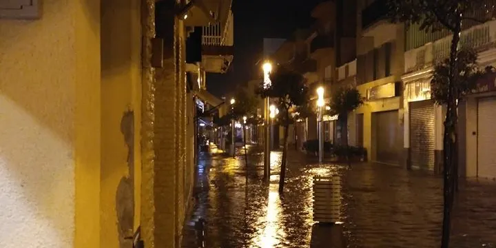 Els forts aigüats d'aquesta nit inunden rieres i carrers de Pineda
