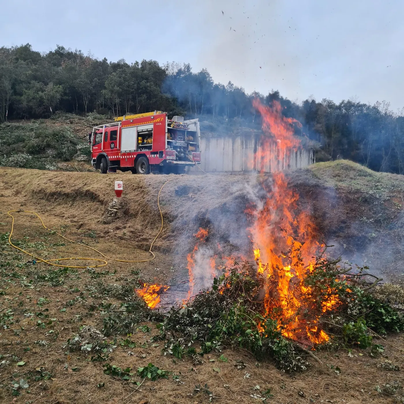 Les urbanitzacions de Caldes reclamen un pla de prevenció de risc d’incendis pels boscos