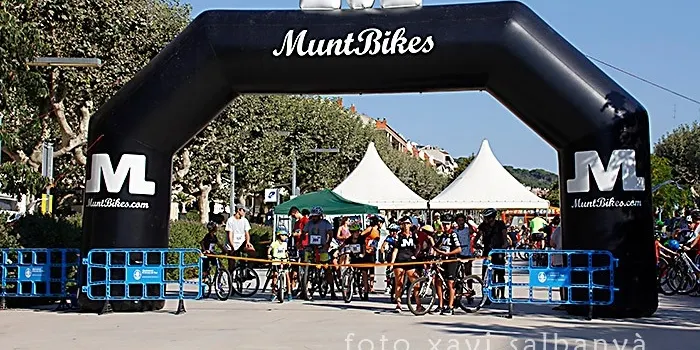 Més de 400 persones van participar en la Pedalejada Popular