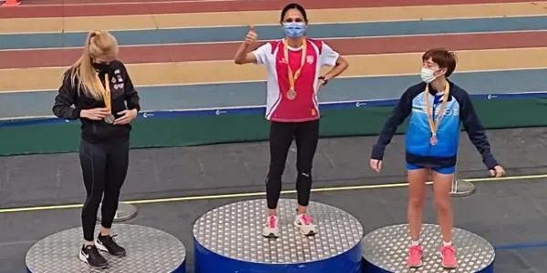 L’atleta Marta Camps es proclama campiona dels 800 m F50 del Campionat de Catalunya Màster en PC amb un nou rècord d’Espanya