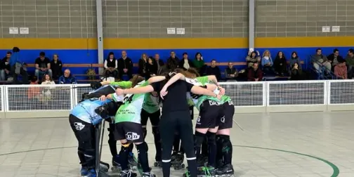 Només els primers equips femenins de bàsquet i hoquei guanyen els seus partits