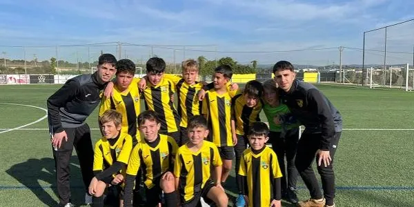 L’Aleví ‘A’ del CE Altafulla i el CF La Riera ‘B’ protagonitzen un derbi vibrant al Joan Pijuan (2-2)