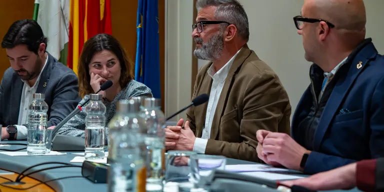Albert Robert pren el relleu de Jaume Dulsat a l'alcaldia de Lloret