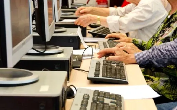 La regidoria de Gent Gran reedita el curs d’informàtica i el d’entrenament de la memòria