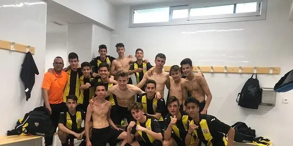 El Cadet A assoleix una remuntada èpica contra l’EFB Calafell i és tercer en solitari (3-4)