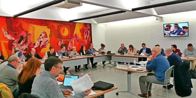 Aprovada la moció del PSC per exigir a la Generalitat l'abonament del deute pendent de les escoles bressol