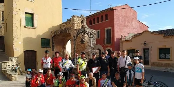 Una trentena de ciclistes participen en la 35a Pujada a l’Ermita de Sant Antoni