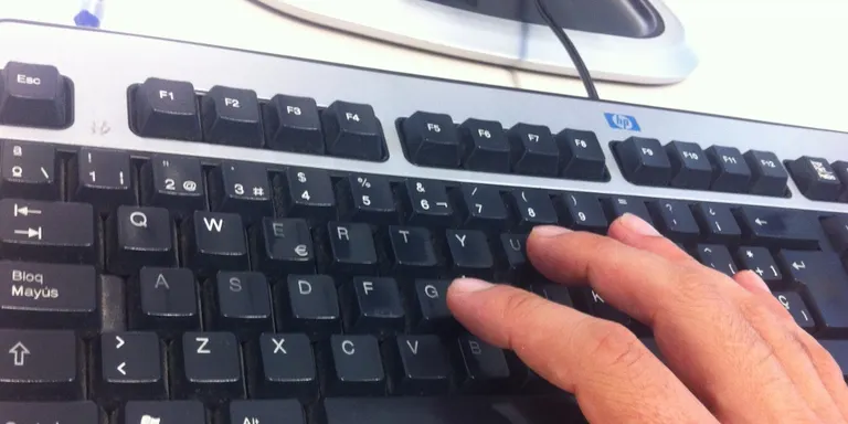 Els Mossos recomanen als pares controlar l’ús de les noves tecnologies del seus fills