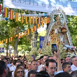 El historiador Julio Mayo habla en COPE Utrera sobre la emotiva salida del 8 de septiembre de Consolación de Utrera - episode art