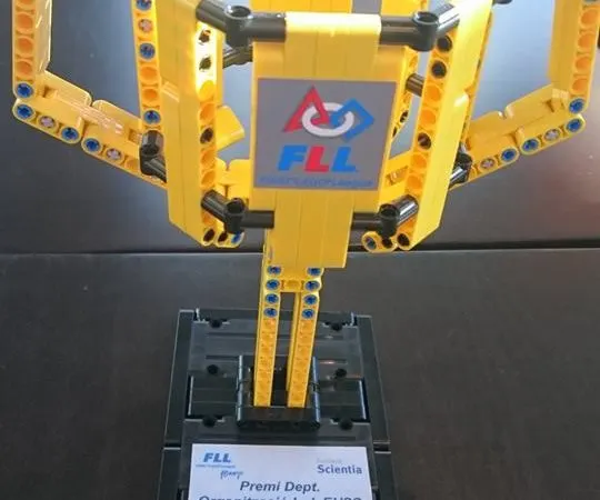 Els Marrecs presenten a la Biblioteca la proposta amb la que participaran a la First Lego League
