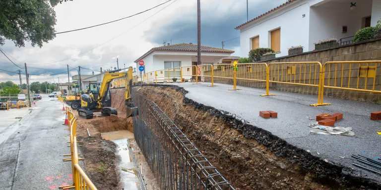 Comencen les obres d’urbanització a l’Avinguda de Girona de Riudellots de la Selva