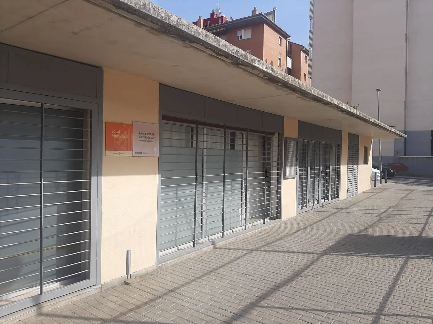 Es reprenen les classes de ioga i sevillanes del PDC del Barato