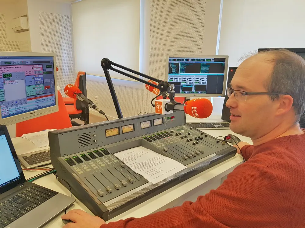 Ràdio Pineda estrena 'Megatop 50 Europa' amb els millors temes d'èxit al continent