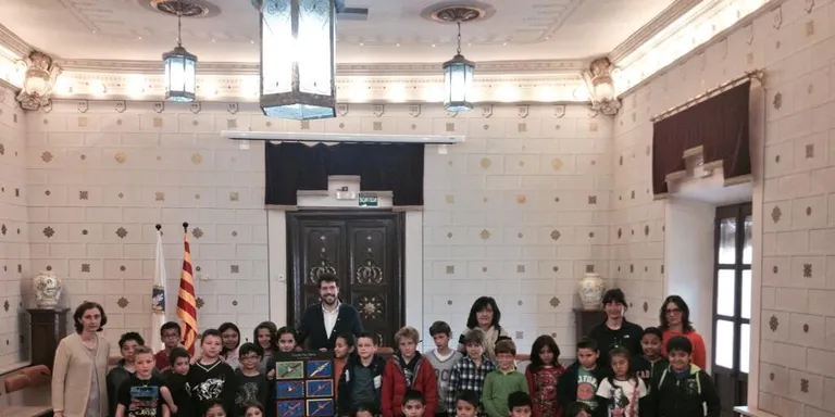Visita d'alumnes de l'Escola Pau Claris a l'Ajuntament