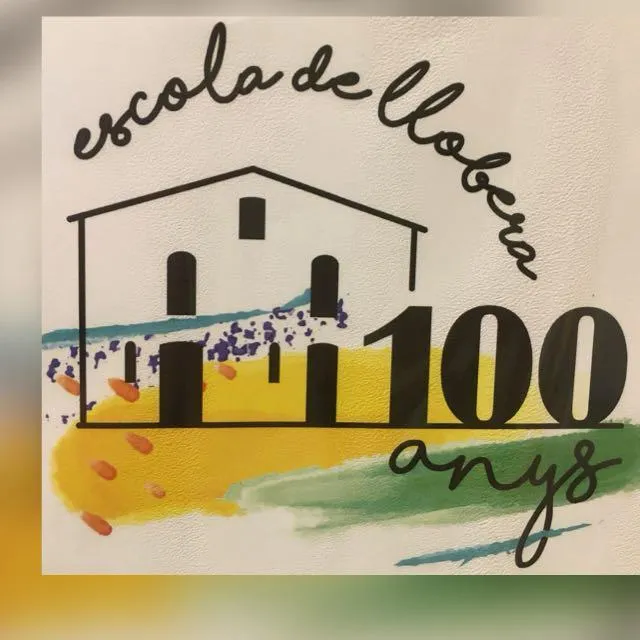 L'Escola de Llobera commemora el seu centenari amb una trobada de la comunitat educativa de totes les èpoques i la presentació d'un llibre