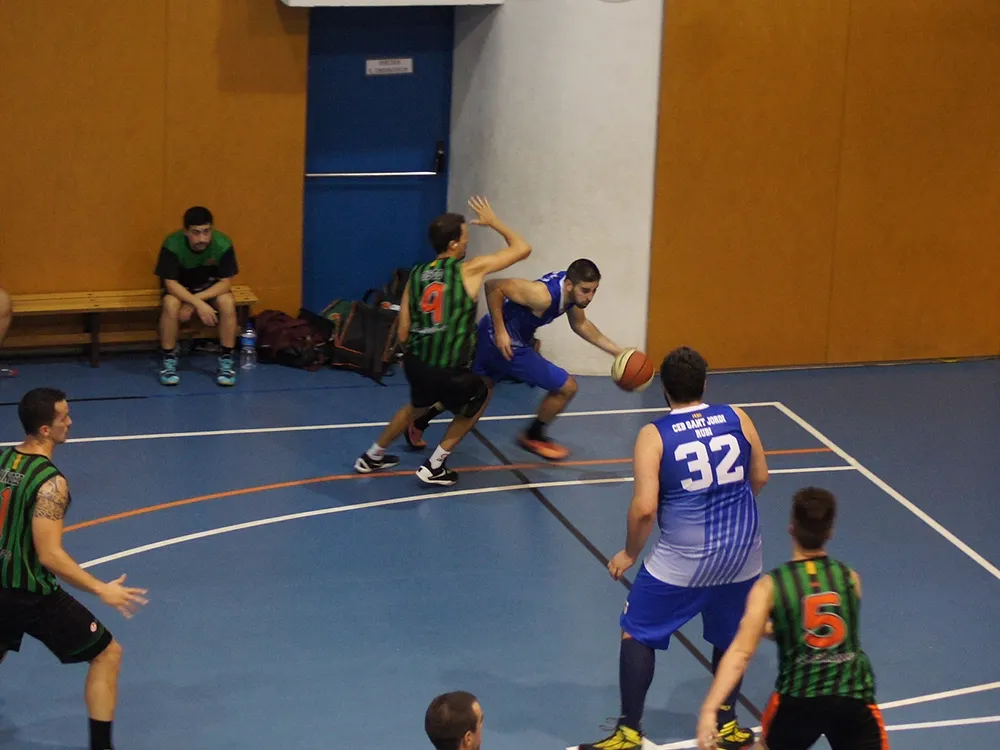 Encara sort de la victòria en categoria masculina de bàsquet / Arxiu