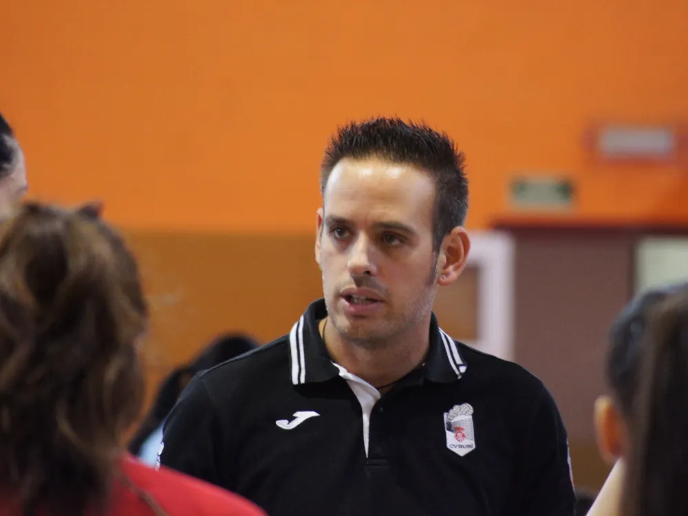 Sergio Gamboa és l'entrenador del Ferrolan Vòlei / Arxiu