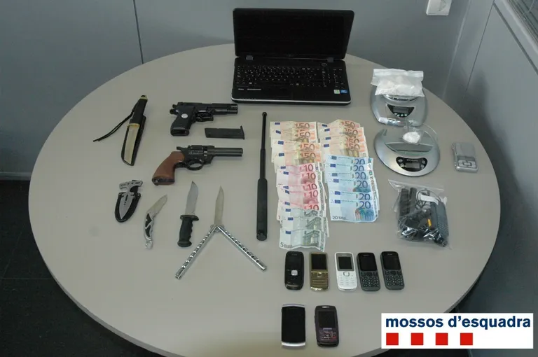 Detinguts tres veïns de la Seu per tràfic de drogues