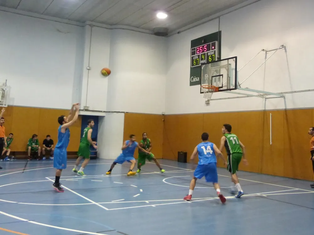 Tirs lliures decisius tant en nois com en noies aquest diumenge a la pista del Sant Jordi