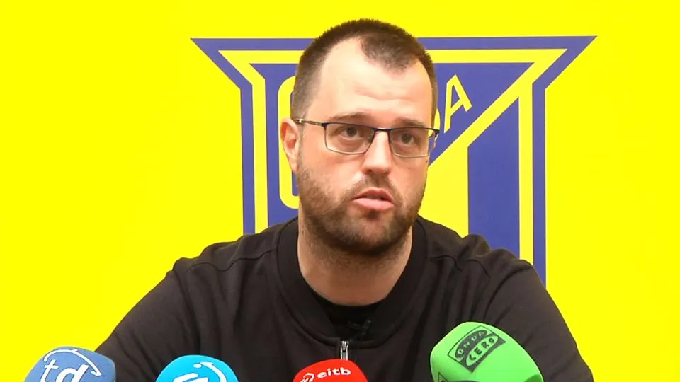 IRUDEK BIDASOA IRUN RENUEVA AL TÉCNICO ÁLEX MOZAS HASTA 2029