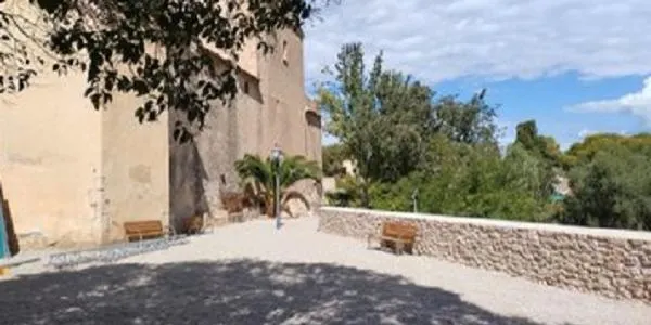 El jardí de l'església s'estrena aquest dissabte com a espai cultural per a petits formats