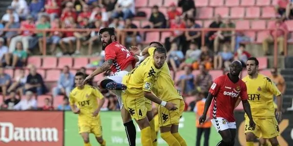 El Nàstic empata (1-1) davant d’un Girona amb deu jugadors