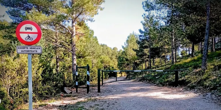 A partir de dimecres queda restringit l'accés motoritzat a la muntanya de Cambrils i d'Alinyà