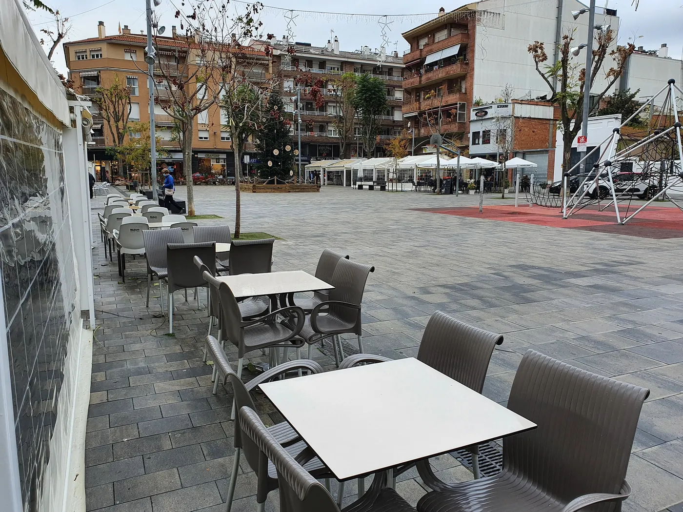 El Govern Municipal de Pineda de Mar (PSC) proposa subvencionar fins al 30% la taxa d'escombraries de les empreses