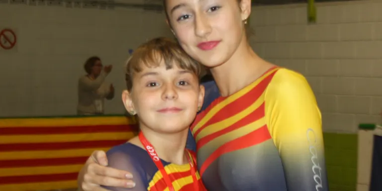 Dues patinadores del Club de Patinatge Artístic, al Campionat de Catalunya aleví-infantil