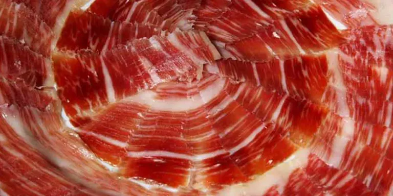 Tall de pernil a la Residència Mas Vell