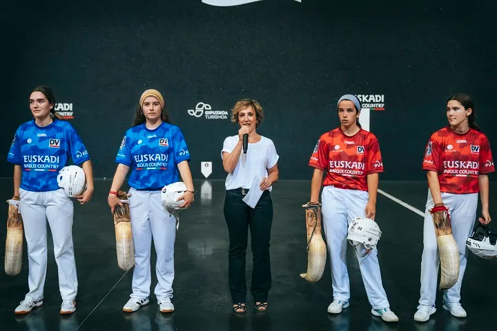 EL JOSTALDI ACOGE ESTE VIERNES  UNA SEMIFINAL DEL MÁSTER SERIES FEMENINO DE CESTA PUNTA