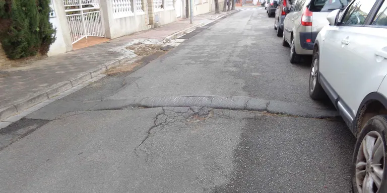 La reparació del paviment dels carrers Orquídies i Riudecanyes comportaran talls de trànsit de dilluns a dimecres