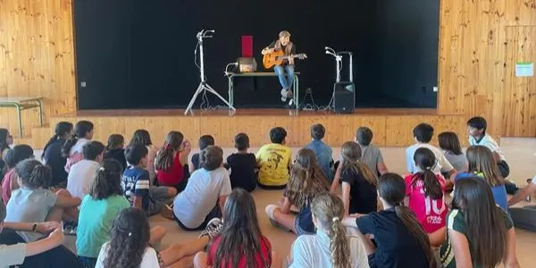 Alumnes de la Portalada s’apropen a la Unió Europea a través d’una activitat lúdica proposada per l’oficina Europe Direct de Tarragona