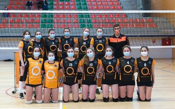 El CEVOL Torredembarra es proclama campió de la 3a Divisió Femenina al Pavelló Sant Jordi