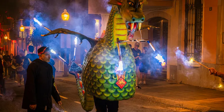 La Dragonina celebra 40 anys d’història amb una gran festa de foc i cultura popular a Constantí