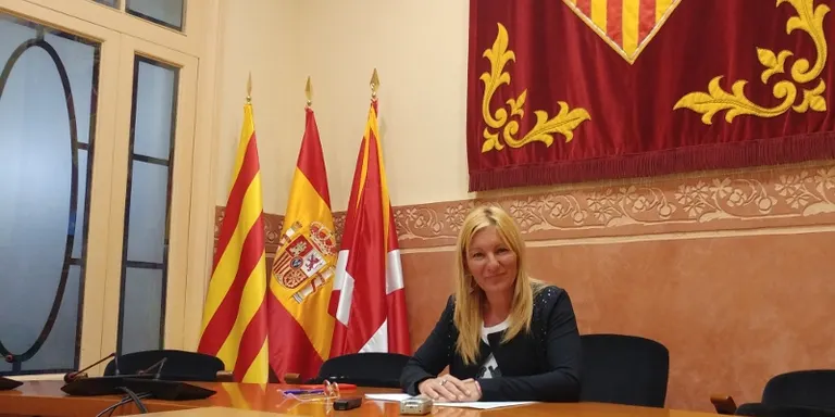 L'alcaldessa confirma que se signarà un conveni per construïr l'Escola del Bosc