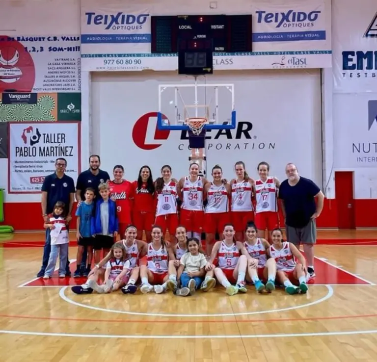 El CB Valls femení topa amb la defensa sòlida del Balaguer