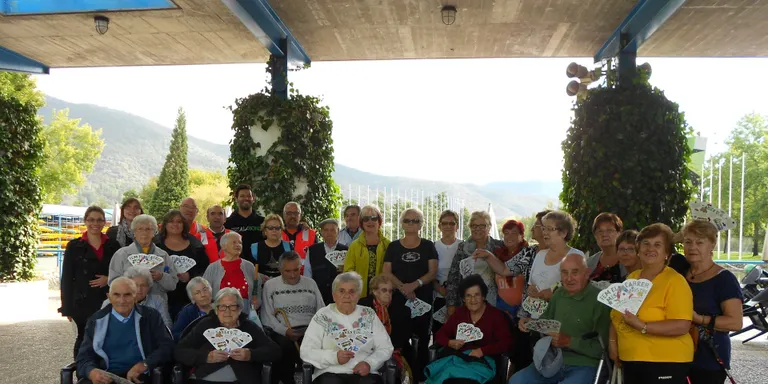 La Festa de la Gent Gran s'inicia amb una caminada per l'Itinerari Saludable