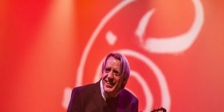 Ràdio Rubí us convida a veure Luis Pastor el 5 de febrer al BarnaSants