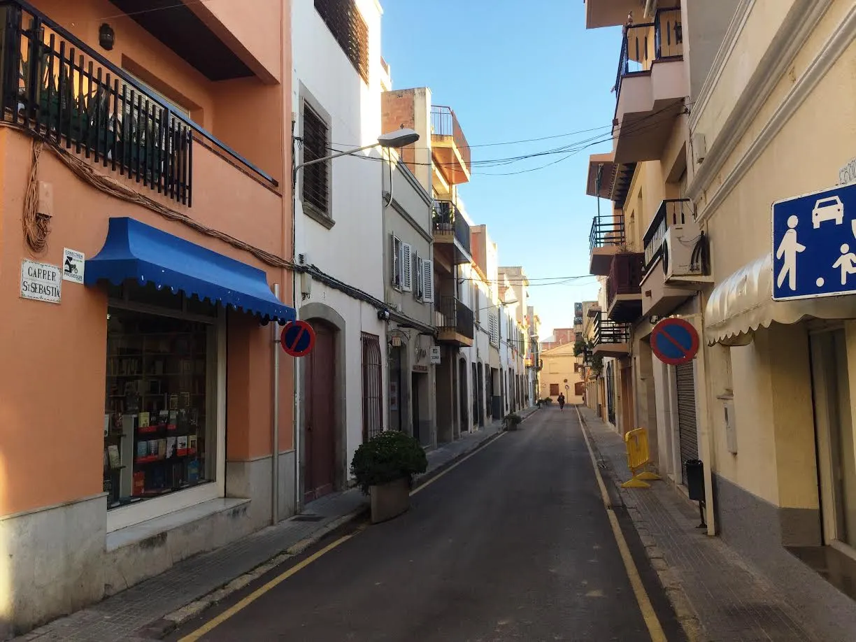 El carrer de Sant Sebastià canvia el sentit de la marxa