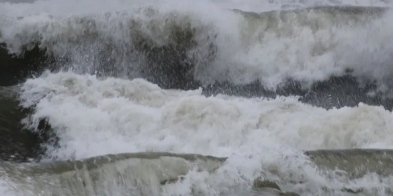 Activada l'alerta per fort onatge al litoral tarragoní aquest dimarts i dimecres