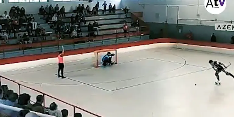 Cap de setmana amb cares i creus; victòries de l’hoquei i del futbol sala masculí, i derrotes del futbol sala femení, el futbol i el bàsquet
