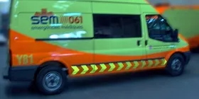 El SEM canvia el color dels llums d'emergència de les ambulàncies